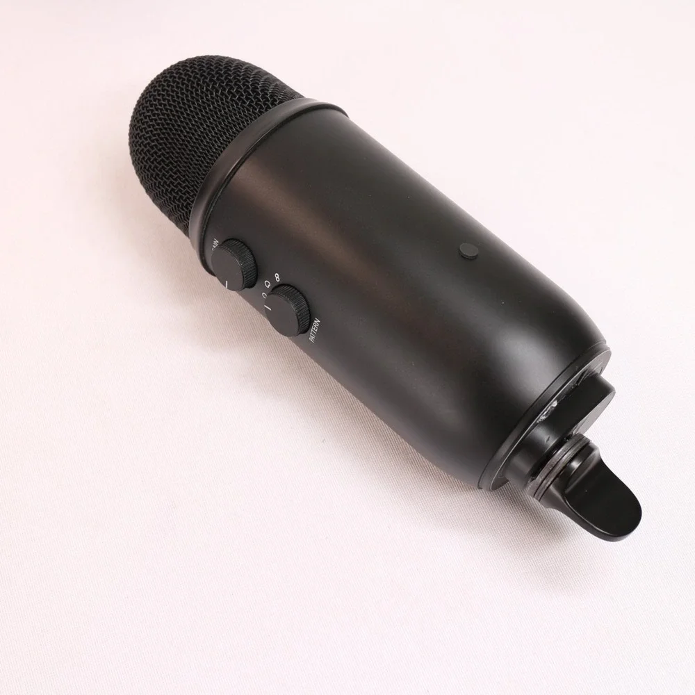 Blue Yeti A00121 888-000296 Condenser Microphone w/ Shock Mount TESTED Black USB